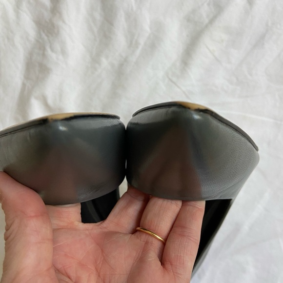 Charles by charles David grey pointed toe stilettos - Picture 2 of 5